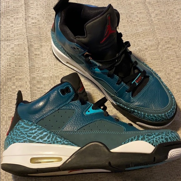 Jordan Other - Nike Jordan Son of Mars size 11 like new